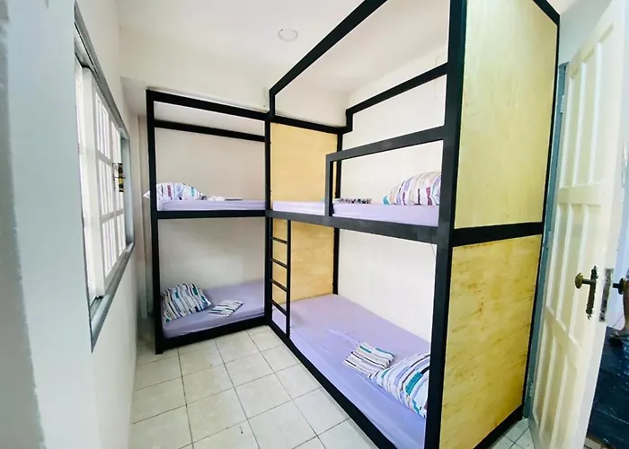 O Hostel